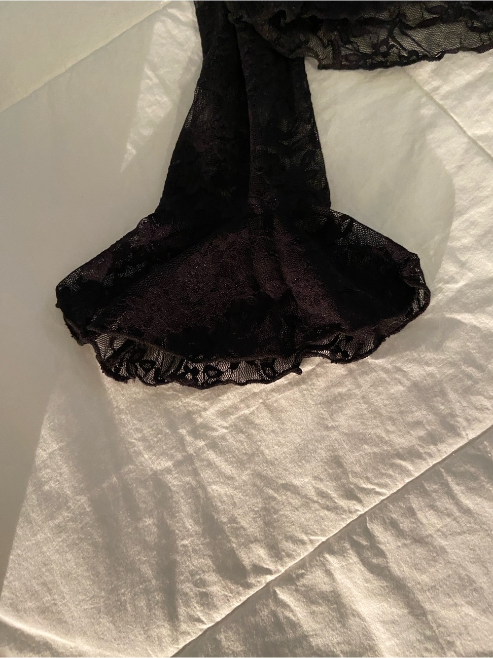 🖤 Sheer Lace Tie-Front Ruffle Top🖤 - Picture 5 of 16